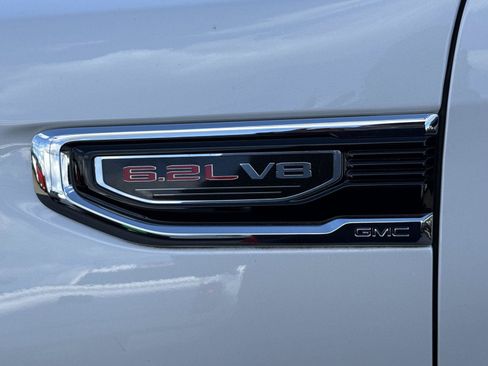 Used 2024 GMC Sierra 1500 Denali w/ Denali Reserve Package AWD/4WD image 12