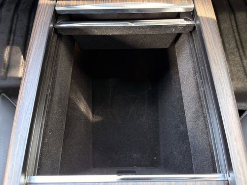 Used 2023 Tesla Model S AWD/4WD image 78