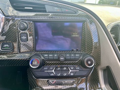 Used 2014 Chevrolet Corvette Stingray Convertible RWD image 22