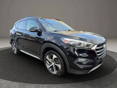 Used 2018 Hyundai Tucson Value w/ Cargo Package image 3