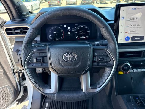 Used 2024 Toyota Tacoma Limited w/ Limited Package (LT) image 16