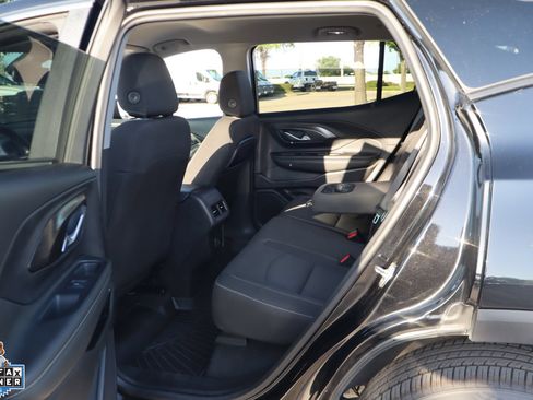 Used 2024 GMC Terrain SLE AWD/4WD image 24