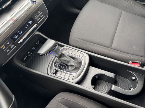 Used 2025 Hyundai Kona SEL image 42