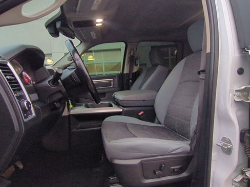 Used 2019 RAM 1500 Classic Warlock image 26