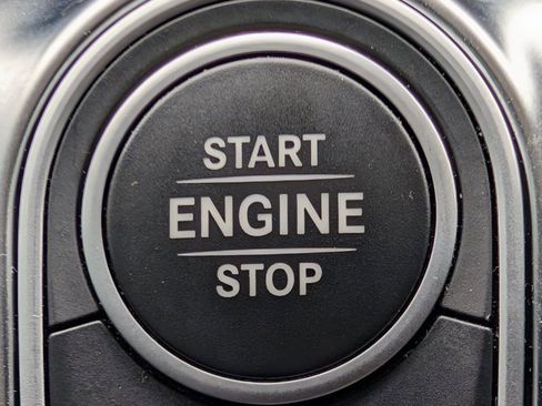 Used 2023 Mercedes-Benz GLB 250 image 26