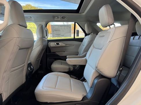 New 2026 Ford Explorer Active w/ Active Comfort Package image 29