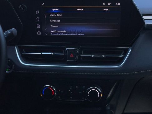 Used 2024 Chevrolet TrailBlazer ACTIV w/ Driver Confidence Package image 18