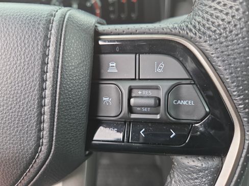 Used 2024 Toyota Tundra Limited image 27