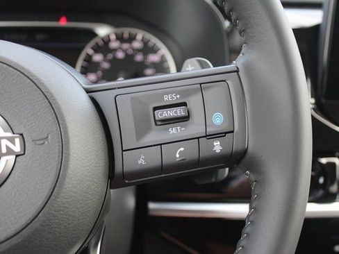 New 2025 Nissan Pathfinder SV w/ Black Appearance Package image 11