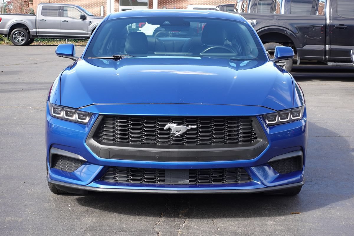 Used 2024 Ford Mustang Coupe RWD image 5
