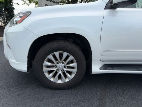 Used 2015 Lexus GX 460 w/ Premium Package AWD/4WD image 10