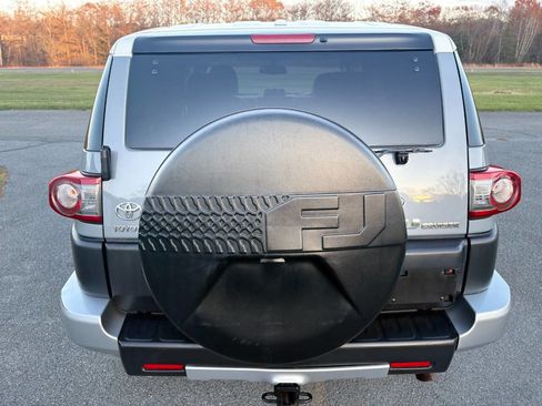 Used 2014 Toyota FJ Cruiser 4WD image 15