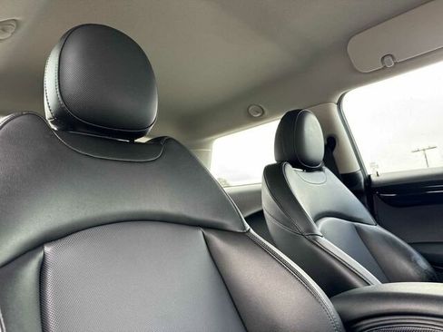 Used 2019 MINI Cooper S image 19