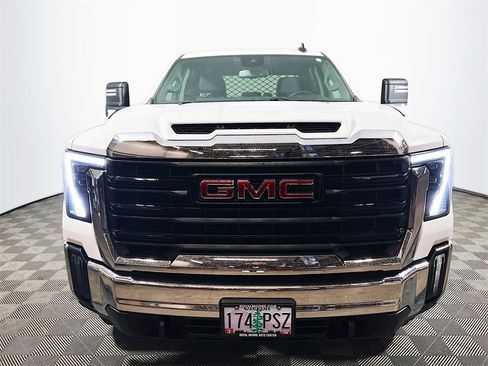 Used 2024 GMC Sierra 2500 Pro w/ 1SA Pro Safety Plus Package image 3