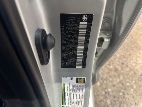 Used 2025 Toyota Corolla LE image 29