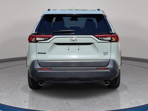 Used 2020 Toyota RAV4 XLE image 6