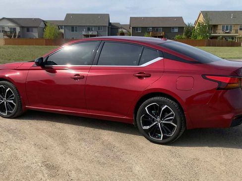 Used 2023 Nissan Altima 2.5 SR w/ SR Premium Package AWD/4WD image 6