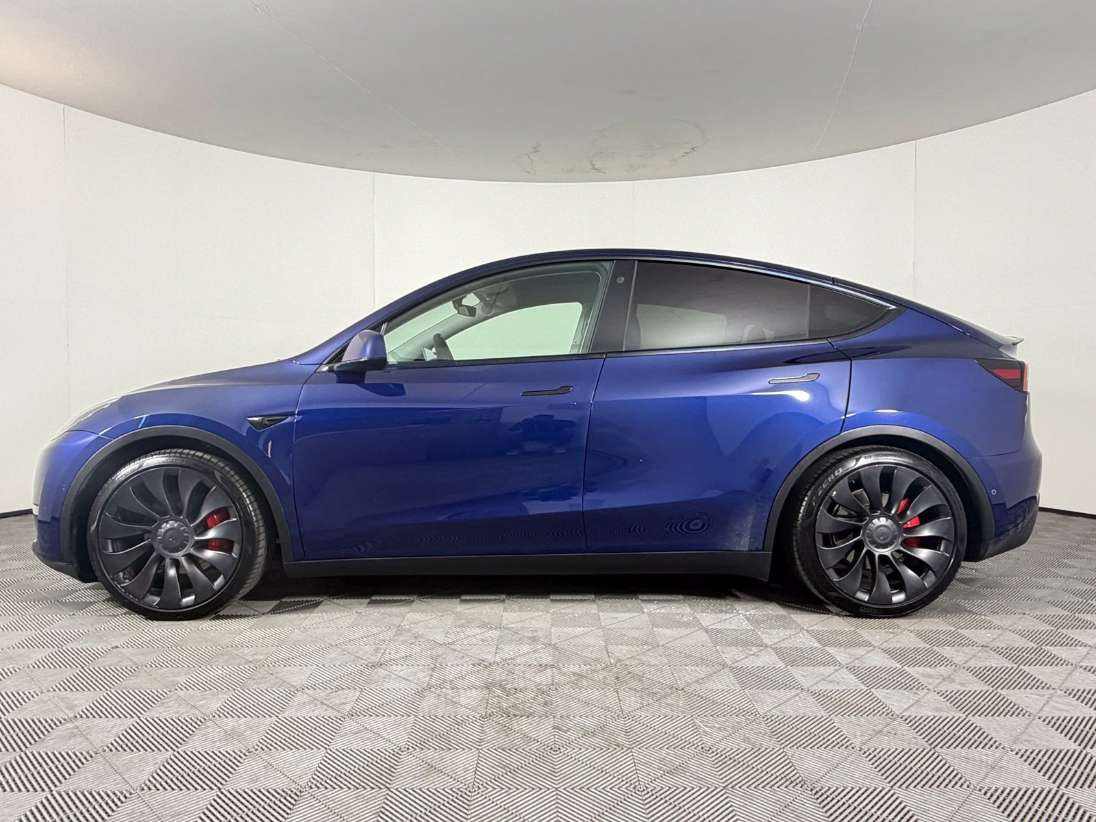 Used 2022 Tesla Model Y Performance AWD/4WD image 6