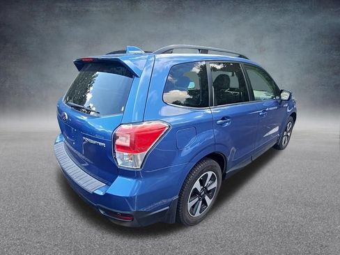 Used 2018 Subaru Forester 2.5i Limited AWD/4WD image 9