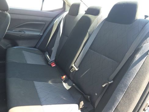 Used 2025 Nissan Versa SV FWD image 6