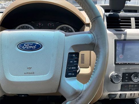Used 2011 Ford Escape XLT w/ 203A Rapid Spec Order Code AWD/4WD image 25