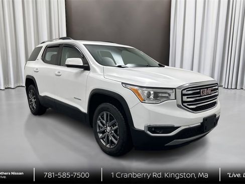 Used 2019 GMC Acadia SLT image 3