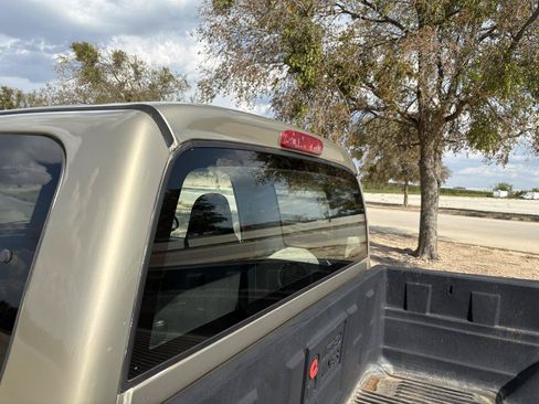 Used 2004 Dodge Dakota 2WD Club Cab w/ Tire & Handling Group image 6