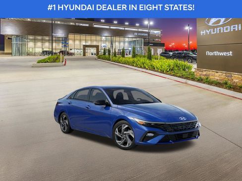 Certified 2025 Hyundai Elantra Sport FWD image 2