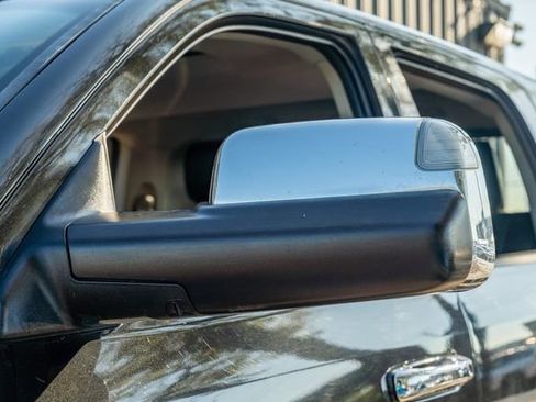 Used 2015 RAM 3500 Laramie w/ Cold Weather Group image 10