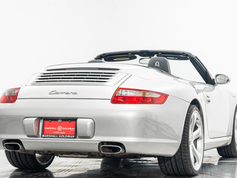 Used 2005 Porsche 911 Carrera RWD image 9