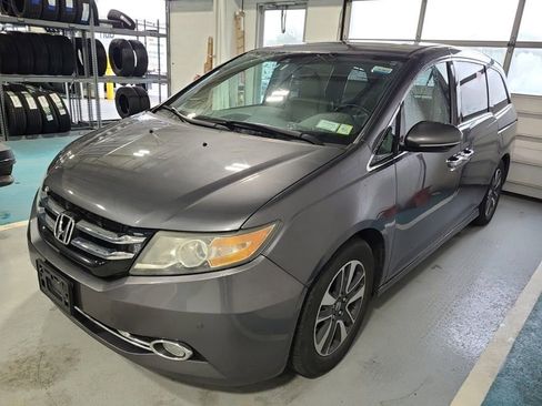 Used 2016 Honda Odyssey Touring image 1