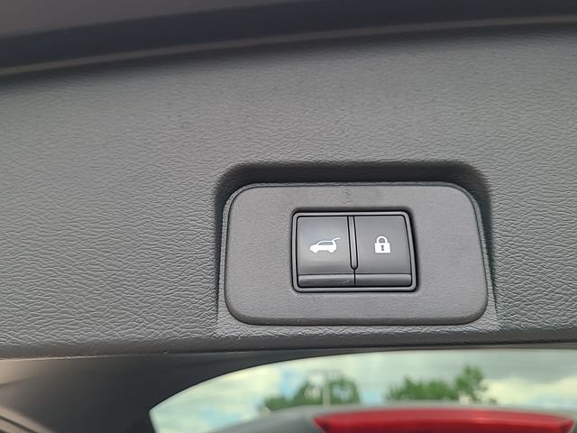 Used 2024 Nissan Rogue SV w/ SV Premium Package FWD image 32