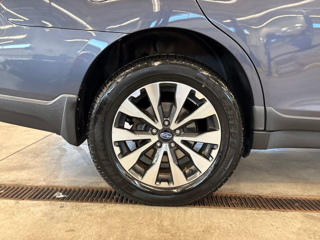 Used 2017 Subaru Outback 2.5i Limited AWD/4WD image 28