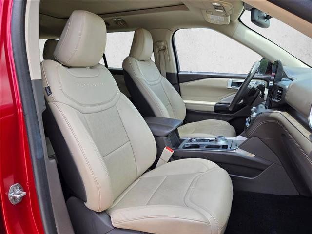 Used 2020 Ford Explorer Platinum w/ Premium Technology Package AWD/4WD image 23