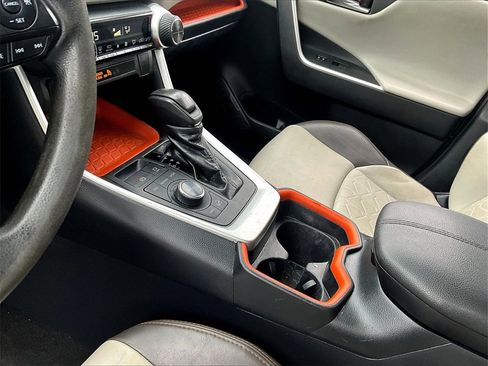 Used 2019 Toyota RAV4 Adventure image 13
