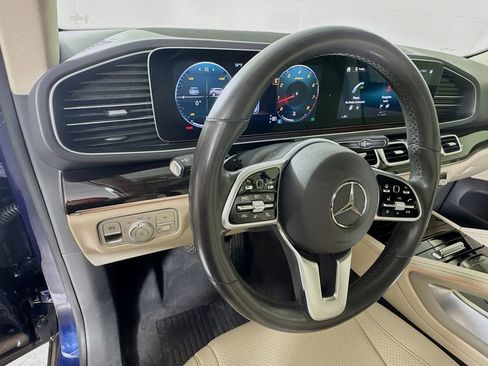 Used 2020 Mercedes-Benz GLE 350 w/ Premium Package image 11