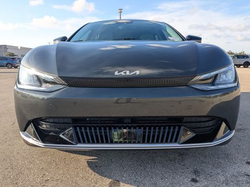 Certified 2022 Kia EV6 Wind image 10