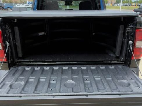 Used 2024 Ford Maverick XLT w/ XLT Luxury Package AWD/4WD image 13