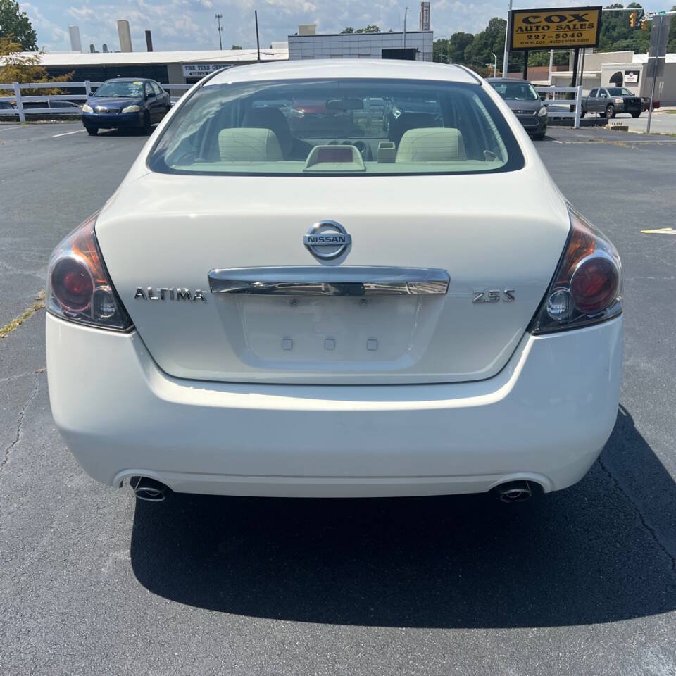 Used 2011 Nissan Altima 2.5 S FWD image 6