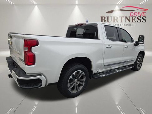 Certified 2024 Chevrolet Silverado 1500 High Country w/ Technology Package AWD/4WD image 8