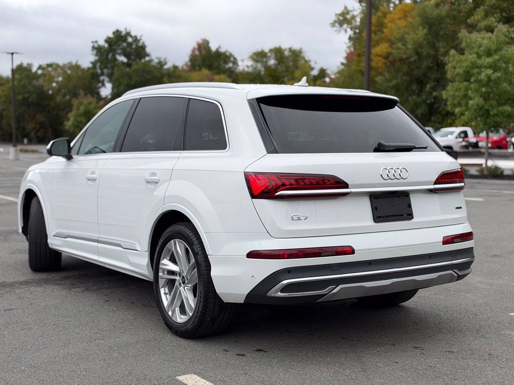 Used 2023 Audi Q7 3.0T Premium Plus w/ Premium Plus Package AWD/4WD image 4