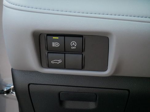 Certified 2026 Toyota Highlander XLE AWD/4WD image 28