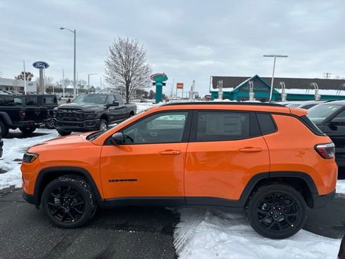 New 2026 Jeep Compass Latitude image 10