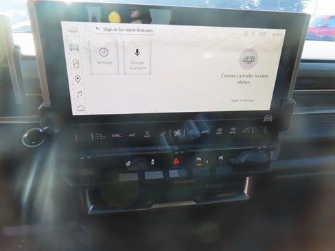 Used 2024 GMC Hummer EV 3X w/ LPO, Illumination Package image 35