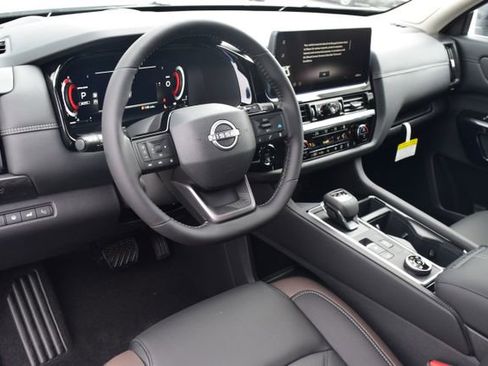 New 2026 Nissan Pathfinder Platinum AWD/4WD image 11