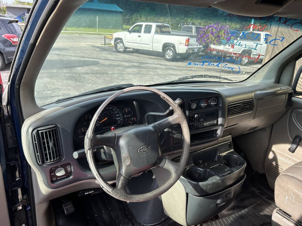 Used 2000 Chevrolet Express 3500 RWD image 14
