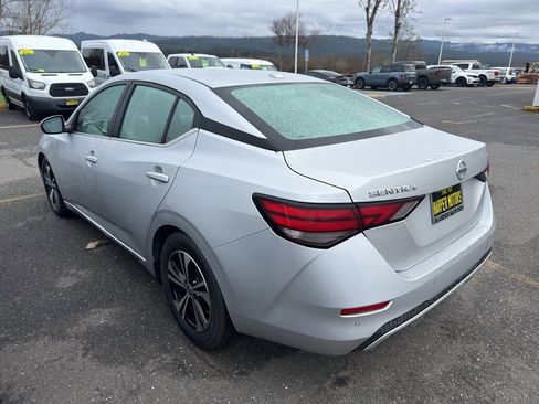 Used 2022 Nissan Sentra SV image 7