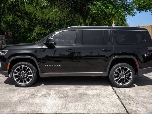 Used 2022 Jeep Wagoneer Series III w/ Premium Group I image 21