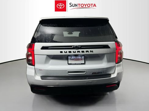 Used 2024 Chevrolet Suburban RST RWD image 5