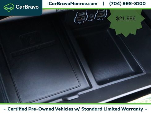 Used 2021 Chrysler Pacifica Pinnacle FWD image 38